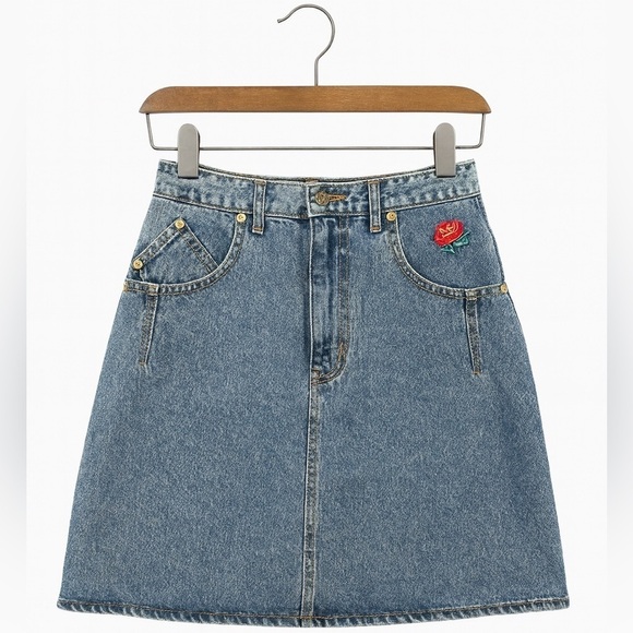 Jordache Dresses & Skirts - Jordache RARE Vintage Acid Washed Denim Skirt With Rose Appliqué Juniors 5/7.